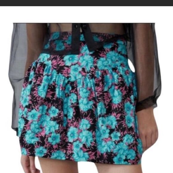 Zara Ruffle Bermuda Skirt - Picture 8 of 8